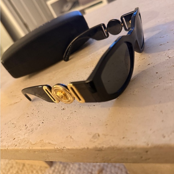 Versace Medusa Biggie Sunglasses - Black and Gold main image 4